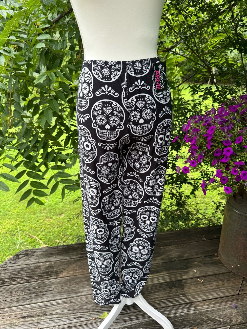 NWT Legging Army Sugar Skull Print Leggings Extra Plus